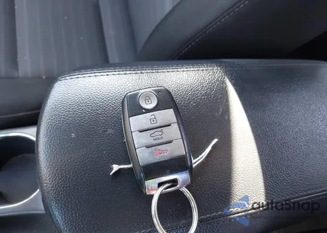 2017 Kia Forte S из США, поврежденный, VIN 3KPFL4A79HE047194